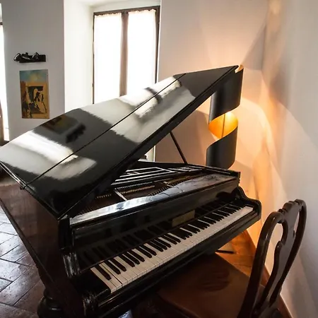 Historical In The Center Of - Larihome A02 アパート グラヴェドーナ
